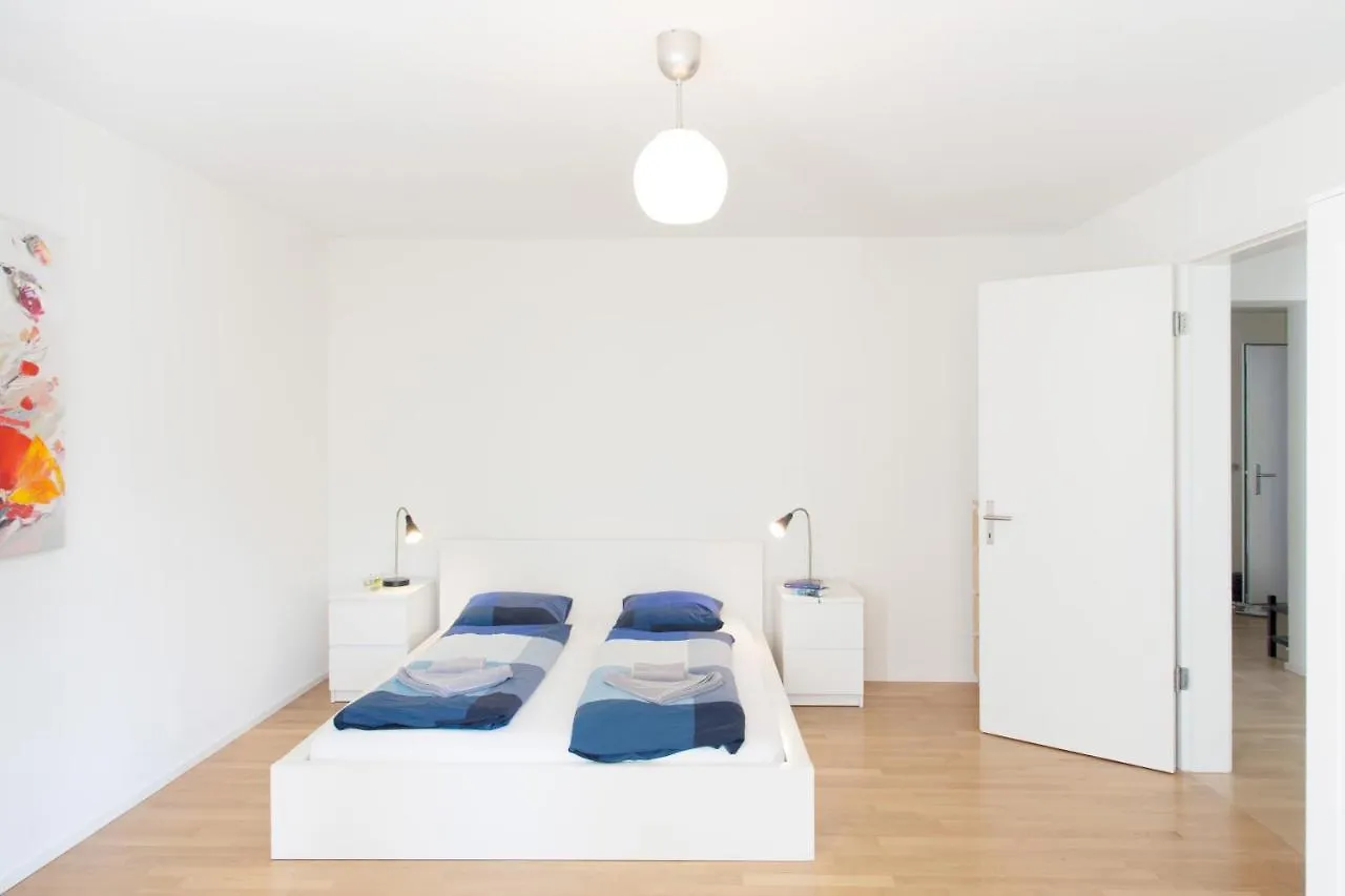 Hitrental Kreuzplatz Apartments 0*, Zürich Schweiz